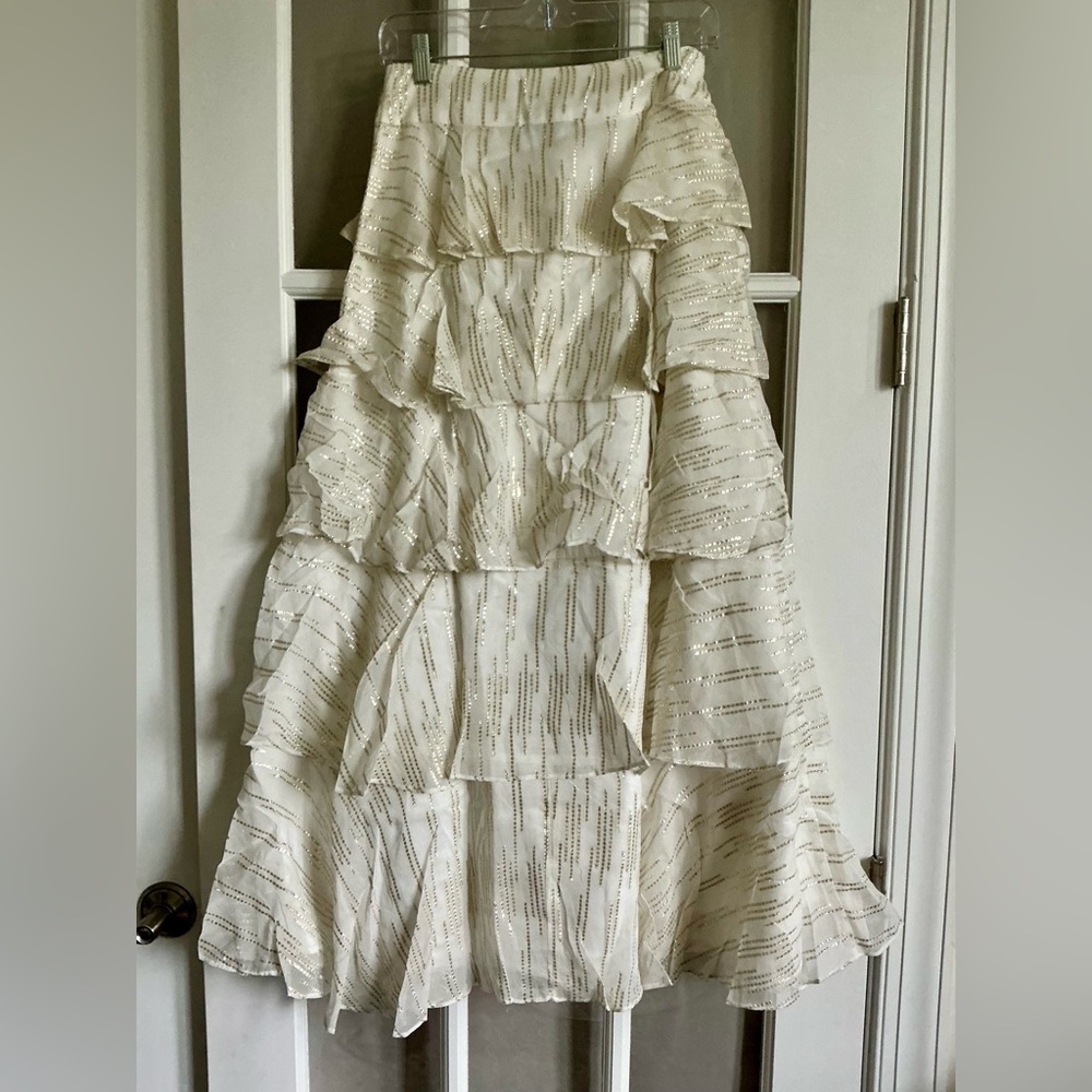 ✨Shore Cream & Gold Metallic Tiered Ruffle Skirt – Size S – NWT